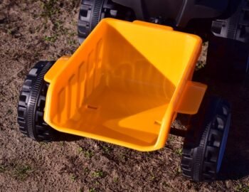Small tractor 6V with trailer